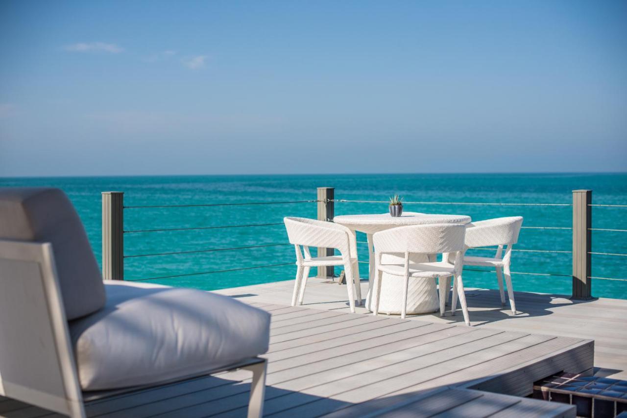 Nurai Island, Saadiyat Hotell Abu Dhabi Exteriör bild View from the deck of a villa at Atlantis Paradise Island