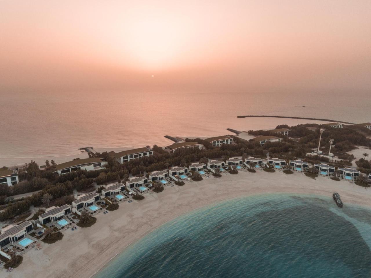 Nurai Island, Saadiyat Hotell Abu Dhabi Exteriör bild Aerial view of the resort
